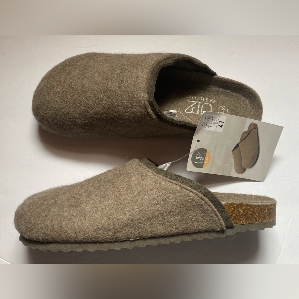 UP2 Wool Felt Clogs in Oatmeal Brown Size 41